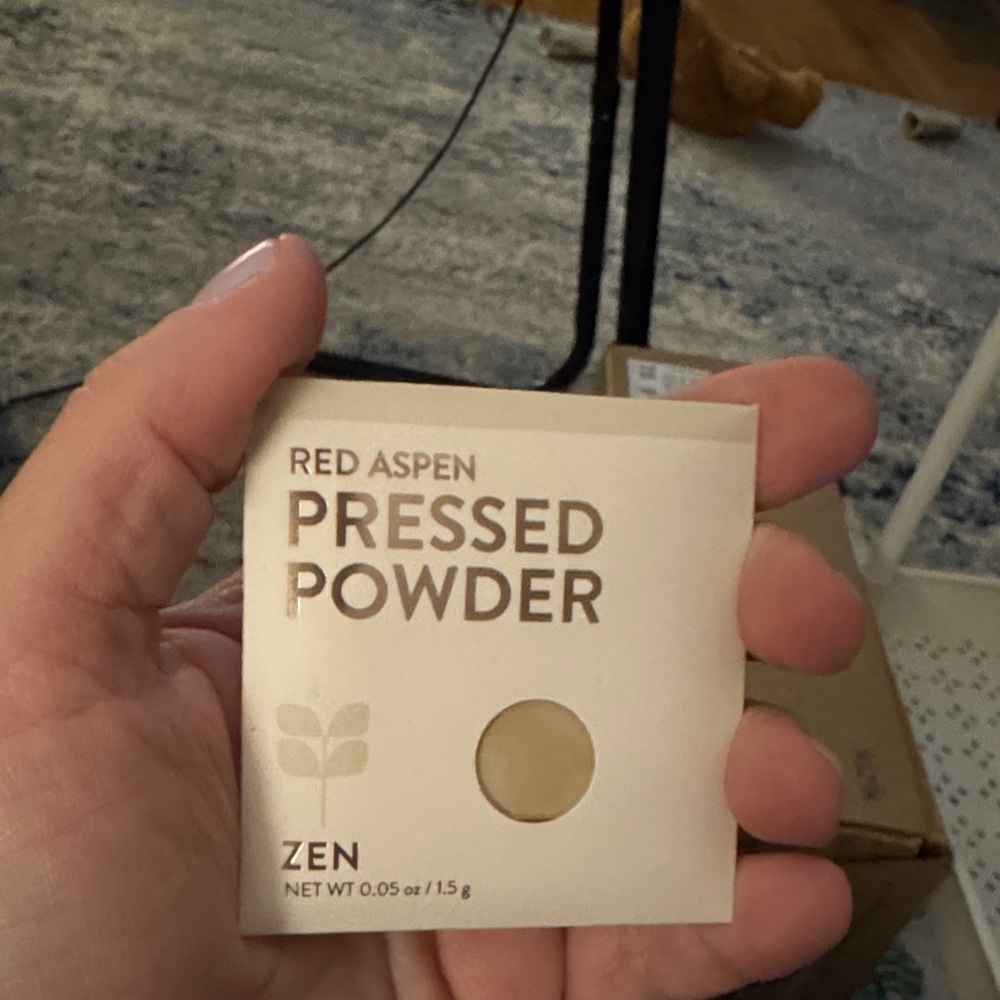 Red Aspen Pressed Eye Shadow - ZEN